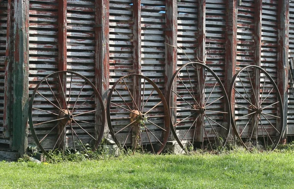 Вагонное колесо — стоковое фото