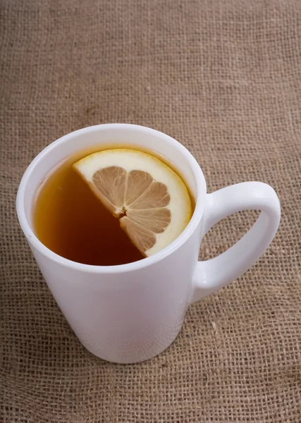 Лимонный чай — стоковое фото