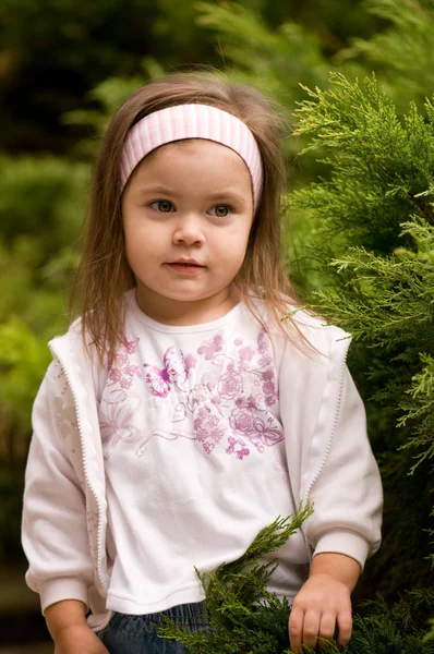 Menina bonita pequena — Fotografia de Stock