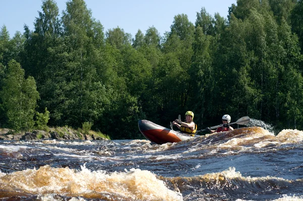 Kajak på floden — Stockfoto