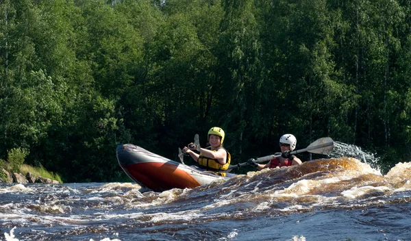 Kajak på floden — Stockfoto