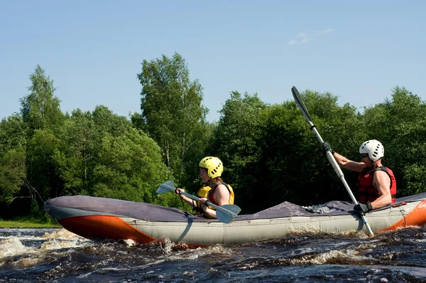Kayak en el río — Foto de Stock