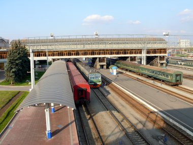 Çelyabinsk tren istasyonu platformu