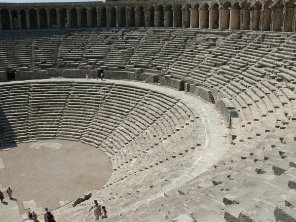 古いギリシャ円形劇場アスペンドス — ストック写真