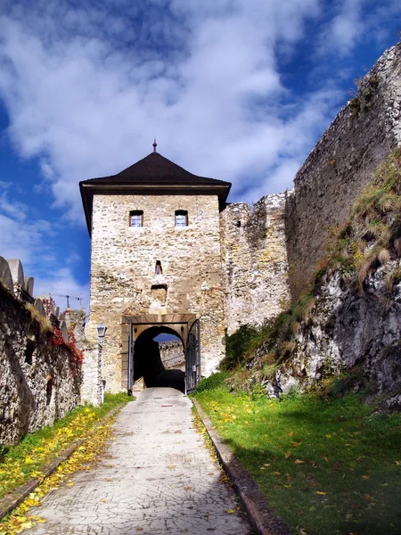 O Castelo de Trencin - Portão — Fotografia de Stock