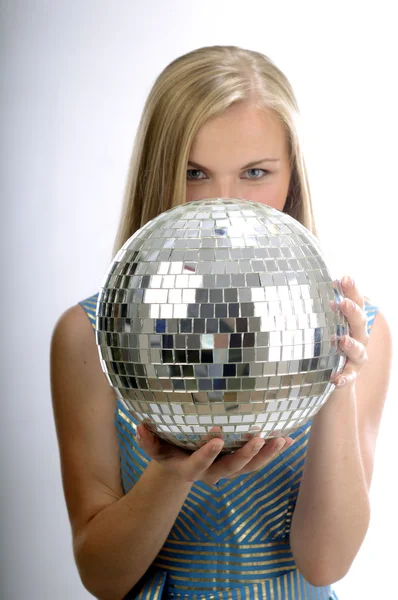 kadınlarla disko topu