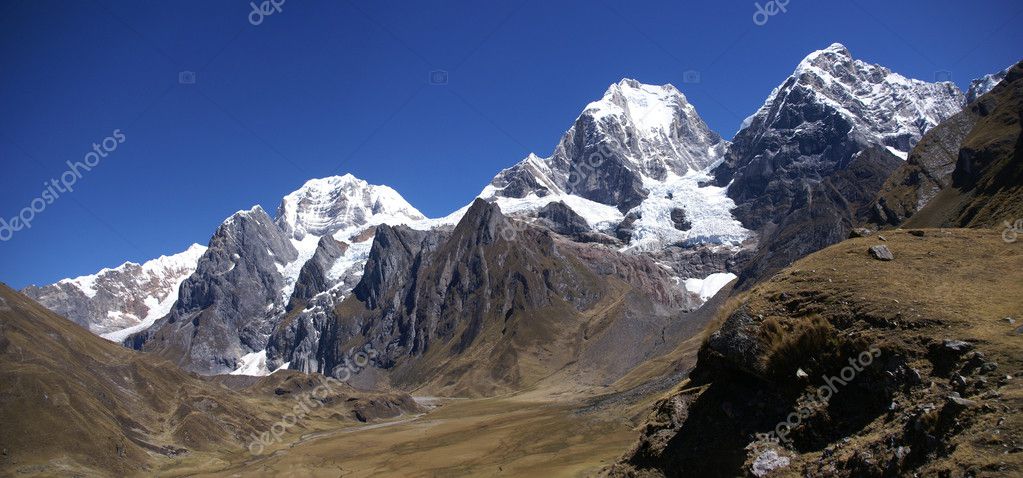 山在高的安第斯山脈,與下文科迪勒拉布蘭卡,安第斯山脈,秘魯,南美洲湖