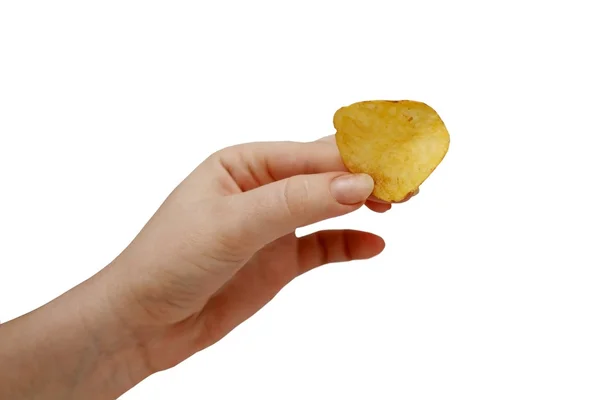 Χέρι που κρατά ένα τσιπ πατάτας — Φωτογραφία Αρχείου