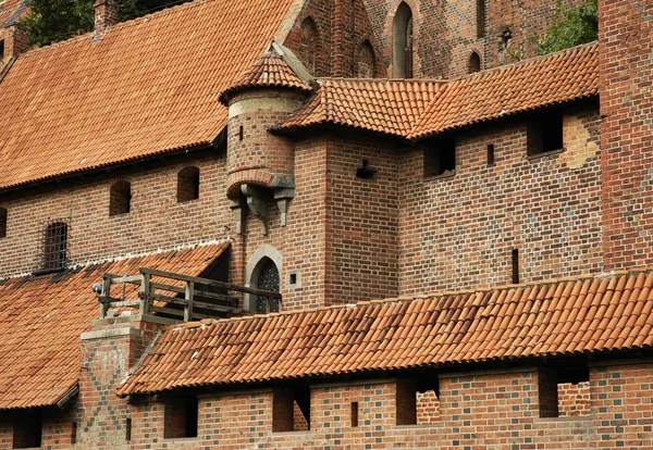 포 탑과 중세 벽 — 스톡 사진
