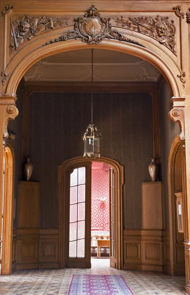 Door and chandelier — Stock Photo, Image