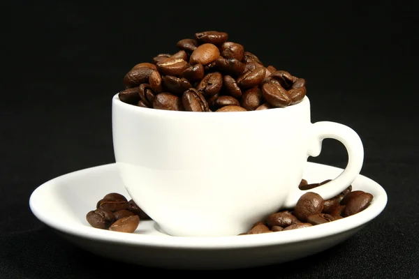 Kaffeezeit, eine Tasse Bohnen — Stockfoto
