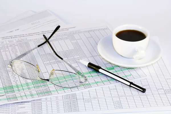 Finances and coffee — Stock Photo, Image