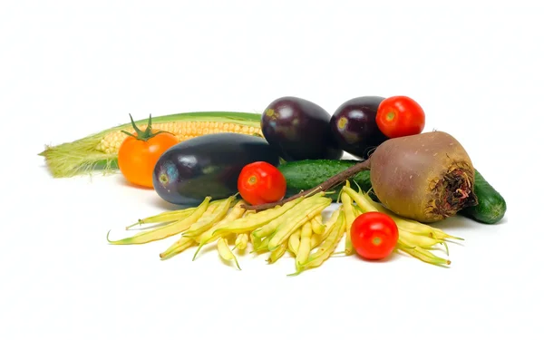 Овощи изолированы на белом — стоковое фото