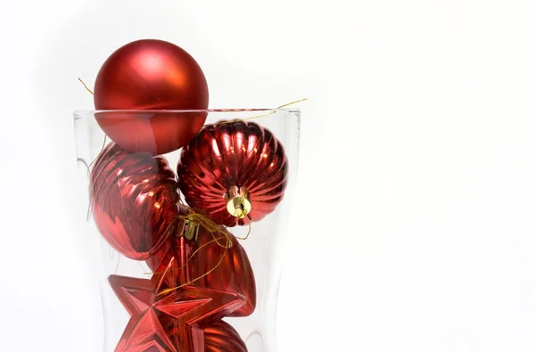 Cam vazo içinde Noel topları — Stok fotoğraf