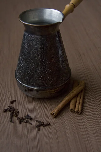 Coffee Pot with Cloves and Cinnamon — Stock Photo, Image