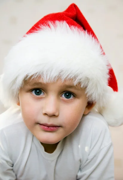 Nadenkend jonge santa — Stockfoto