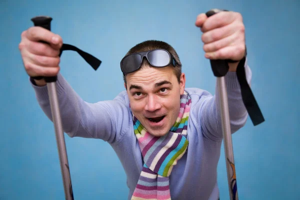 De man op ski 's — Stockfoto