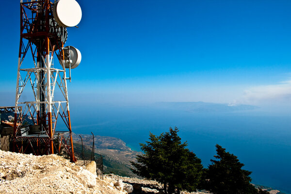 Коммуникационная антенна
