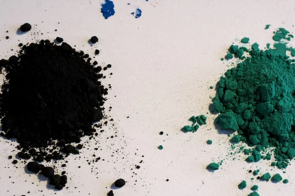 Yeşil ve siyah pigmentler renkleri — Stok fotoğraf