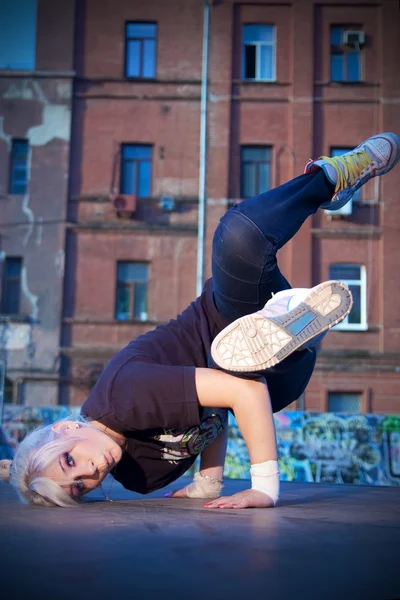 Bailarín de breakdance chica —  Fotos de Stock