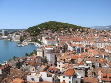 Split city view clipart