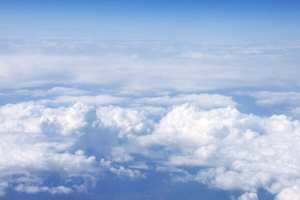 Под облаками
