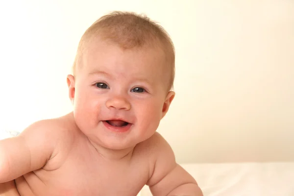 Feliz retrato de bebé —  Fotos de Stock