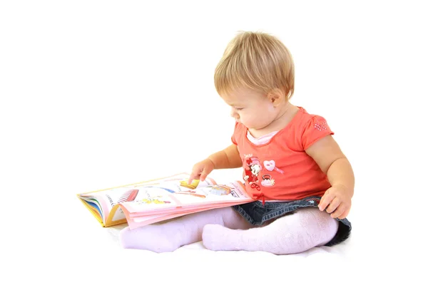 本で女の赤ちゃん — ストック写真