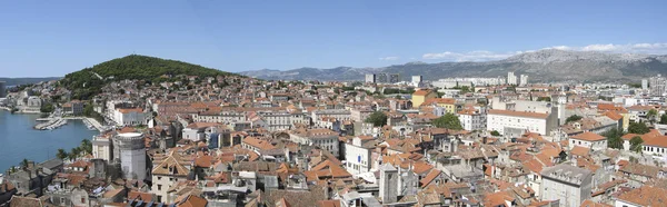 Panorama einer gespaltenen Stadt — Stockfoto