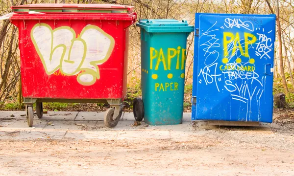 Pattumiere per il riciclaggio della plastica in Danimarca — Foto Stock