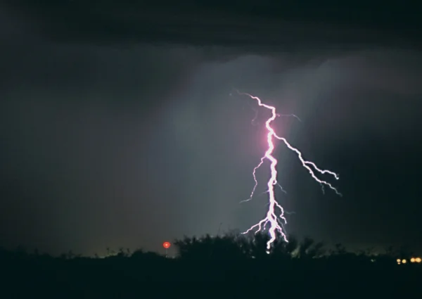 Väder belysning utbrott — Stockfoto
