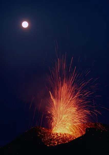 Erupción de iluminación meteorológica — Foto de Stock