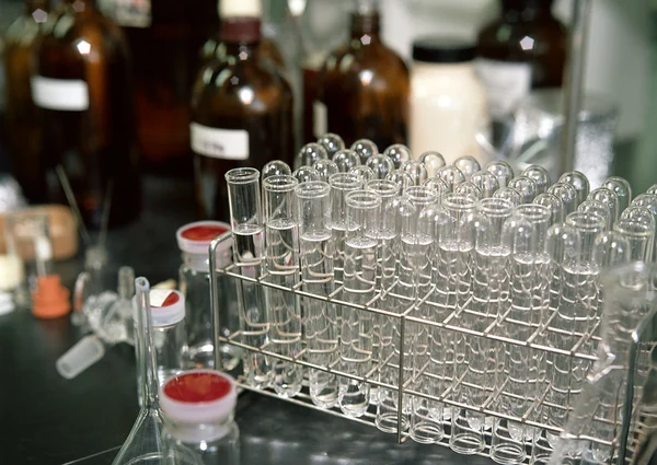 Experimento e investigación Productos de laboratorio —  Fotos de Stock