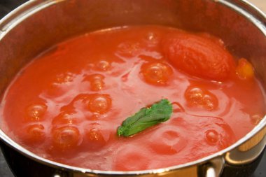 Tomato sauce clipart