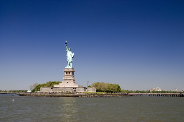 Panoramic view of the Statue of liberty