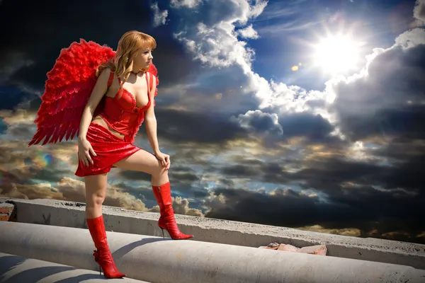Rödhårig ängel — Stockfoto