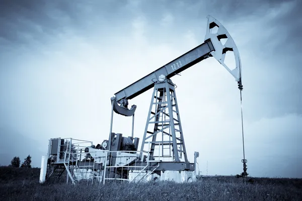 En olja pump jack — Stockfoto