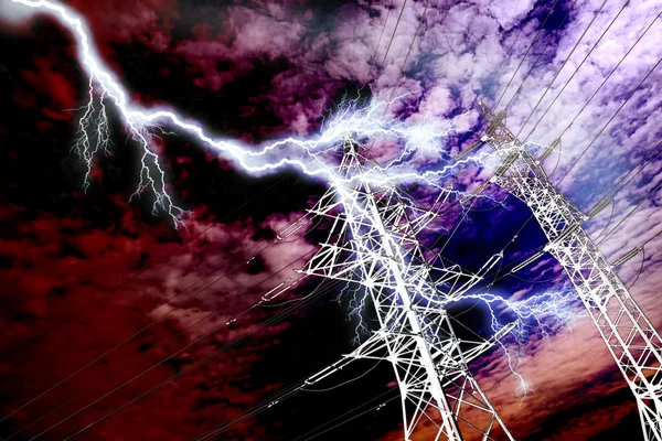 Lightning strike to power line pillar — Stock Photo, Image