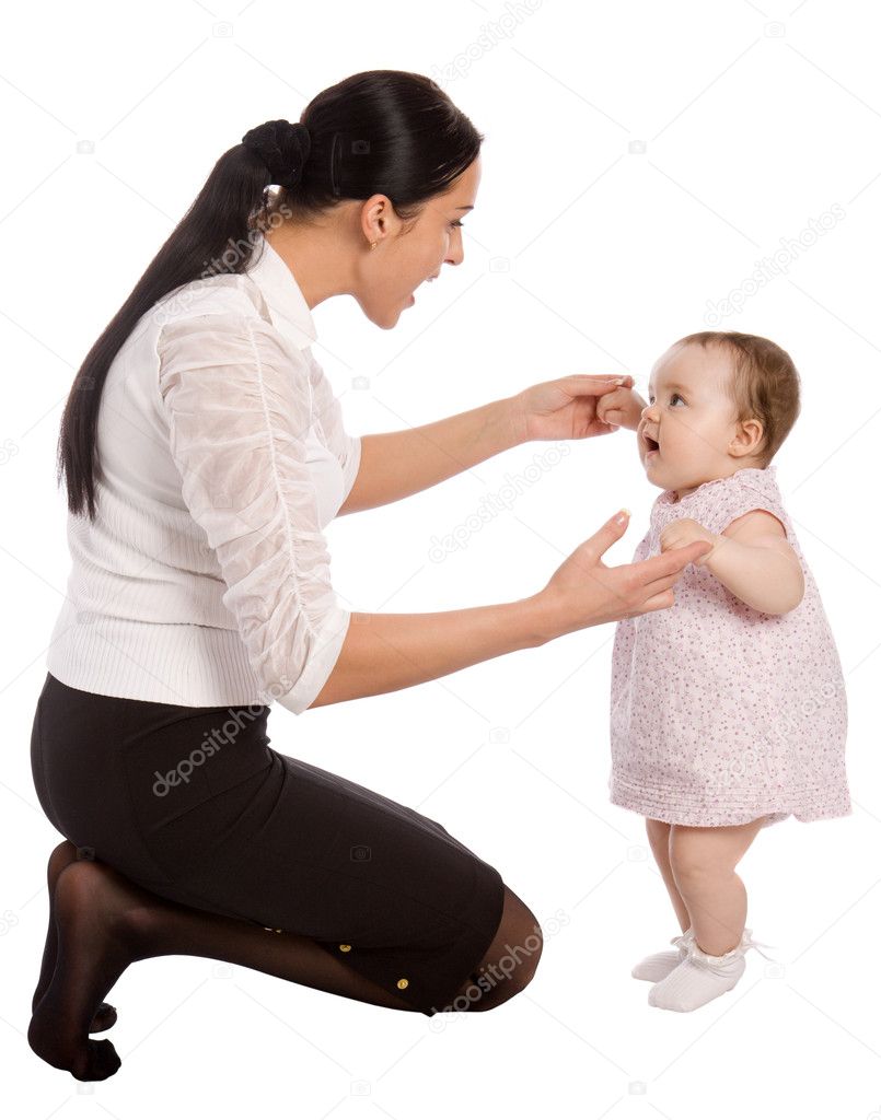 A mother teaches his daughter to speak