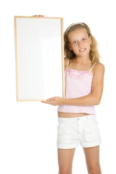 Mladá dívka drží bílá transparent — Stock fotografie