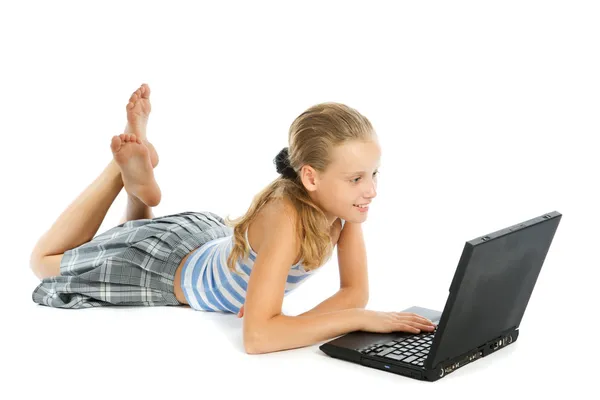 Teen flicka med laptop — Stockfoto