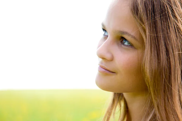 Close-up face portrait of young girl — Stock Photo, Image
