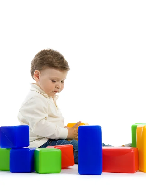 Två barn med leksak block — Stockfoto