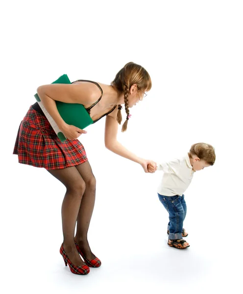 Giovane donna con un bambino — Foto Stock
