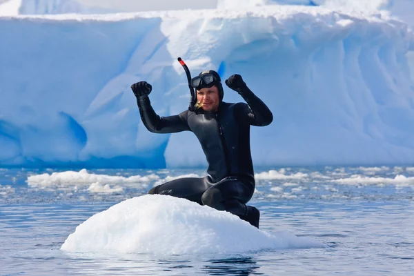 Diver on the ice — Stock Photo, Image