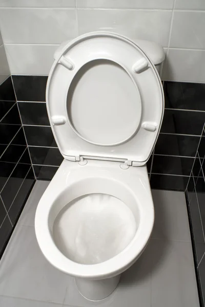 Відкриті Туалетні сидіння — стокове фото