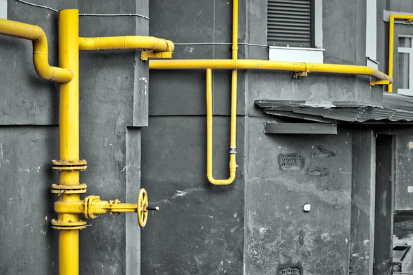 Κίτρινο αερίου στο σωλήνα — Φωτογραφία Αρχείου