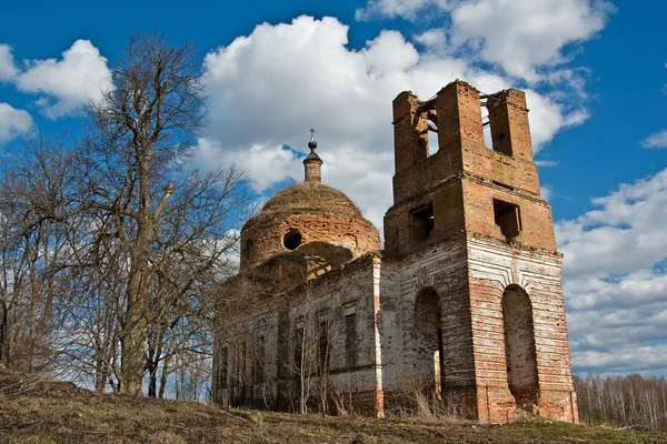 버려진된 교회 — 스톡 사진