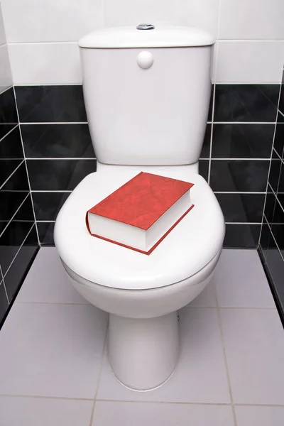 Туалет література — стокове фото