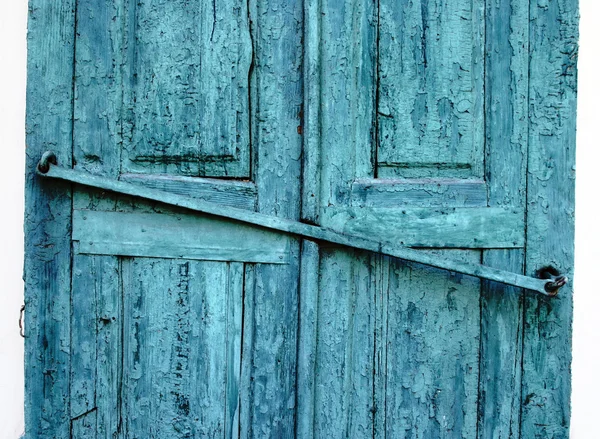 青いグランジひび割れのドア — ストック写真